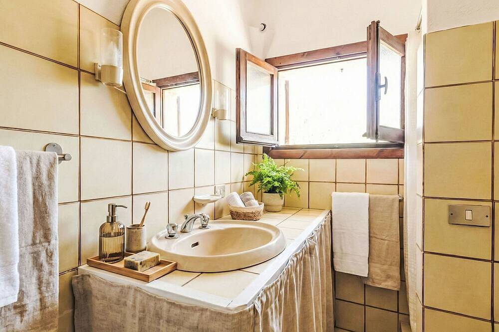 Appartamento intero, Incantevole appartamento per 3 ospiti con Tv e patio in Palau (Sardegna), Gallura