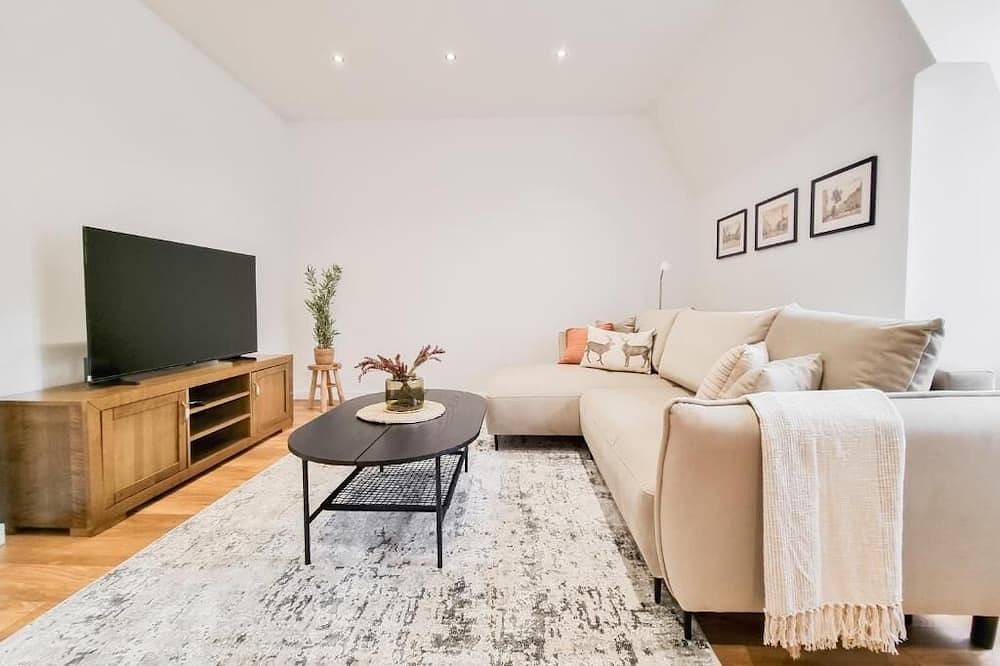Ganze Wohnung, Serene 1-bedroom apartment with charming balcony in the heart of Giant Mountains in Jelenia Góra, Sudeten (Polen)