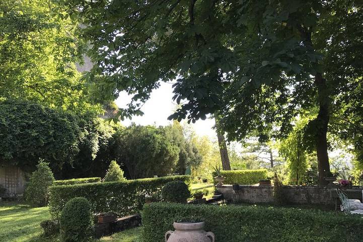 Antica villa privata con Giardino e piscina in esclusiva. in Bomarzo, Provincia di Viterbo