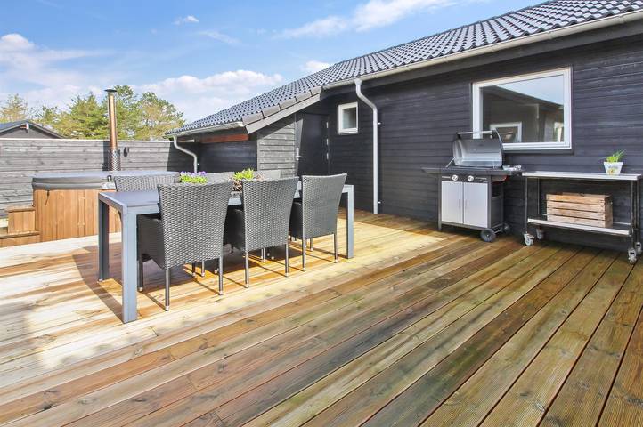 Maison de vacances pour 10 personnes avec jacuzzi in Sønderstrand, Tagholm