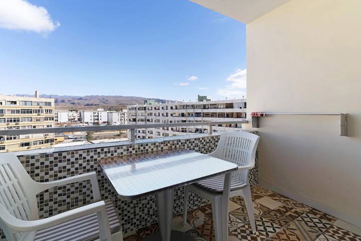 Vakantiewoning voor 4 personen, with balkon and kinderzwembad as well as tuin in Playa del Inglés