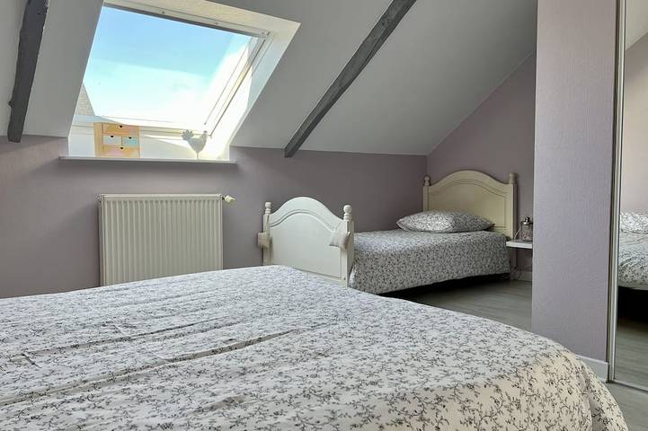 Location de vacances pour 11 personnes, avec terrasse ainsi que jacuzzi et jardin à Hénansal - 4