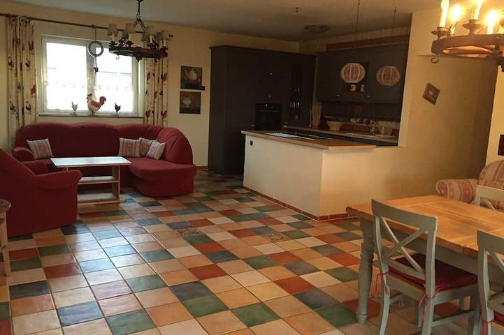 Bungalow für 6 Personen, mit Garten und Terrasse in Altenkirchen