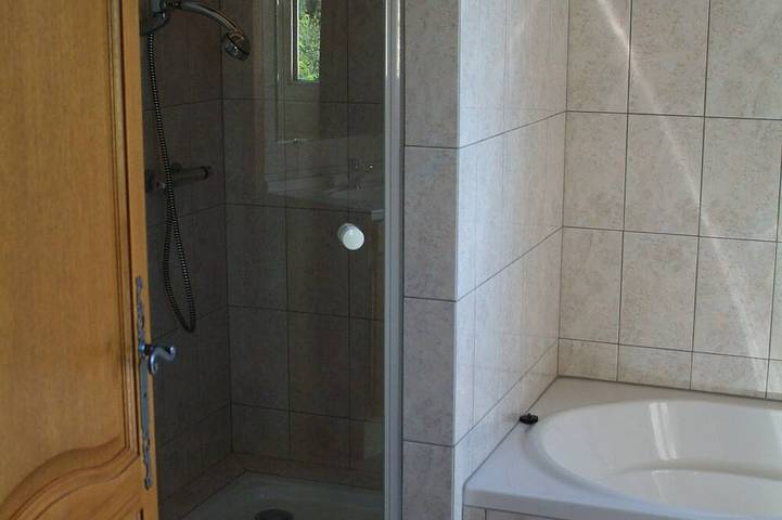 Location de vacances pour 14 personnes, avec terrasse et jardin, animaux acceptés à Chambonas - 4