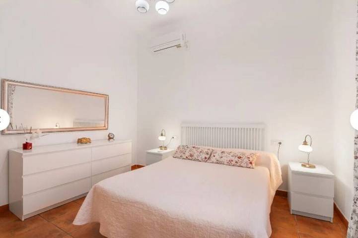 Villa Durán Esteban. Relax and unwind in this quiet and elegant villa. in Cantillana, Province de Séville
