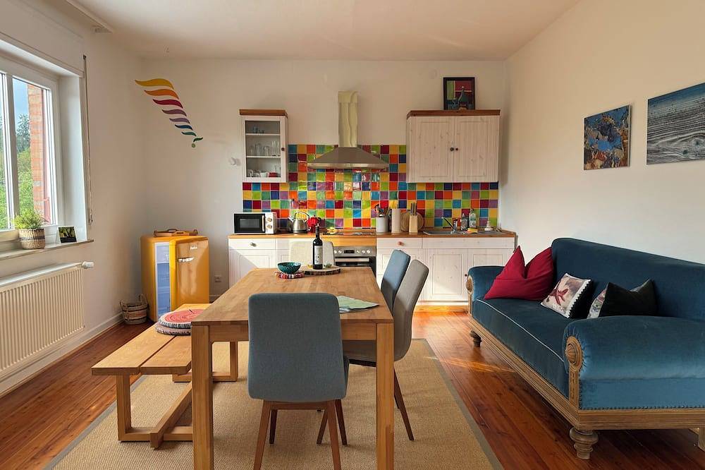 Ganze Wohnung, Geräumig-freundliche Ferienwohnung am Helental in Bad Wildungen  (4 Pers.) in Bad Wildungen, Waldecker Land