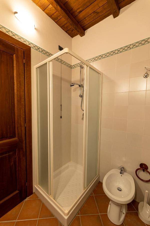 Location de vacances pour 9 personnes, avec jardin ainsi que vue et piscine à Bevagna - 3