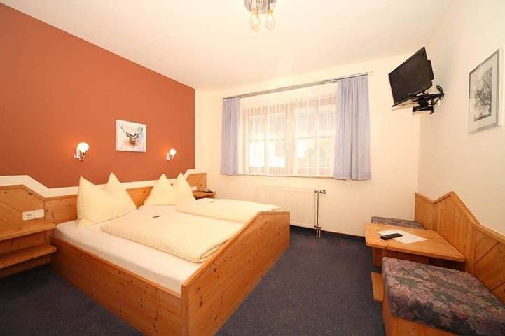 Chalet für 2 Personen, mit Sauna und Pool sowie Garten in Haus