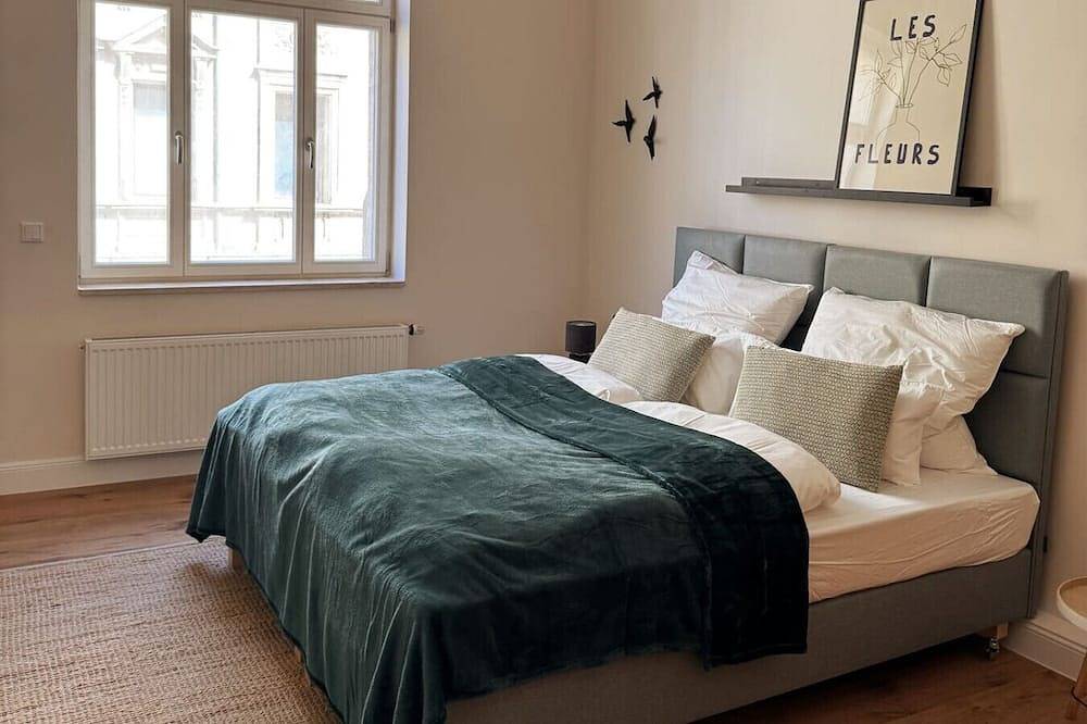 Entire apartment, Engelhaus central 2-room apartment ideal for couples, business people and singles in Fürth, Franconia