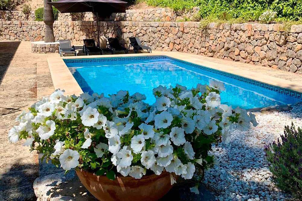 Villa 'Tramuntana' con vistas al mar, Wi-Fi y aire acondicionado in Costa d'en Blanes, Calvià