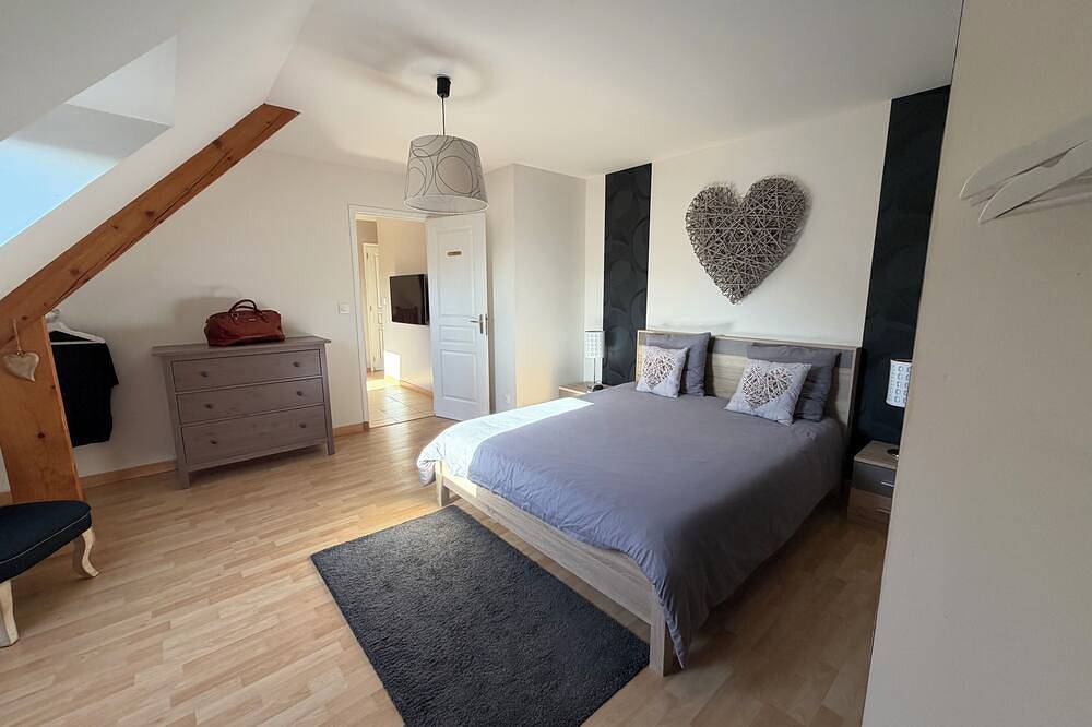 Hervorragende und warme Villa, 300 Meter vom Meer entfernt. in Saint-Germain-sur-Ay, Coutances und Umgebung