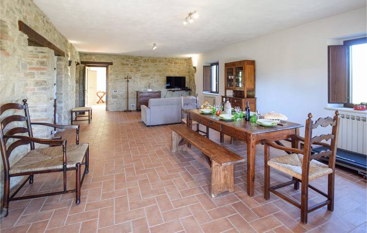 Appartamento intero, Spazioso appartamento con piscina, parcheggio e giardino in Gualdo Cattaneo, Perugia e dintorni