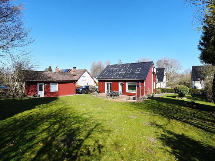Ferienhaus für 9 Personen, mit Garten und Sauna sowie Terrasse, kinderfreundlich in Scharbeutz - 2