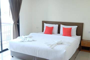 Gîte pour 2 personnes, avec terrasse dans Nai Yang Beach