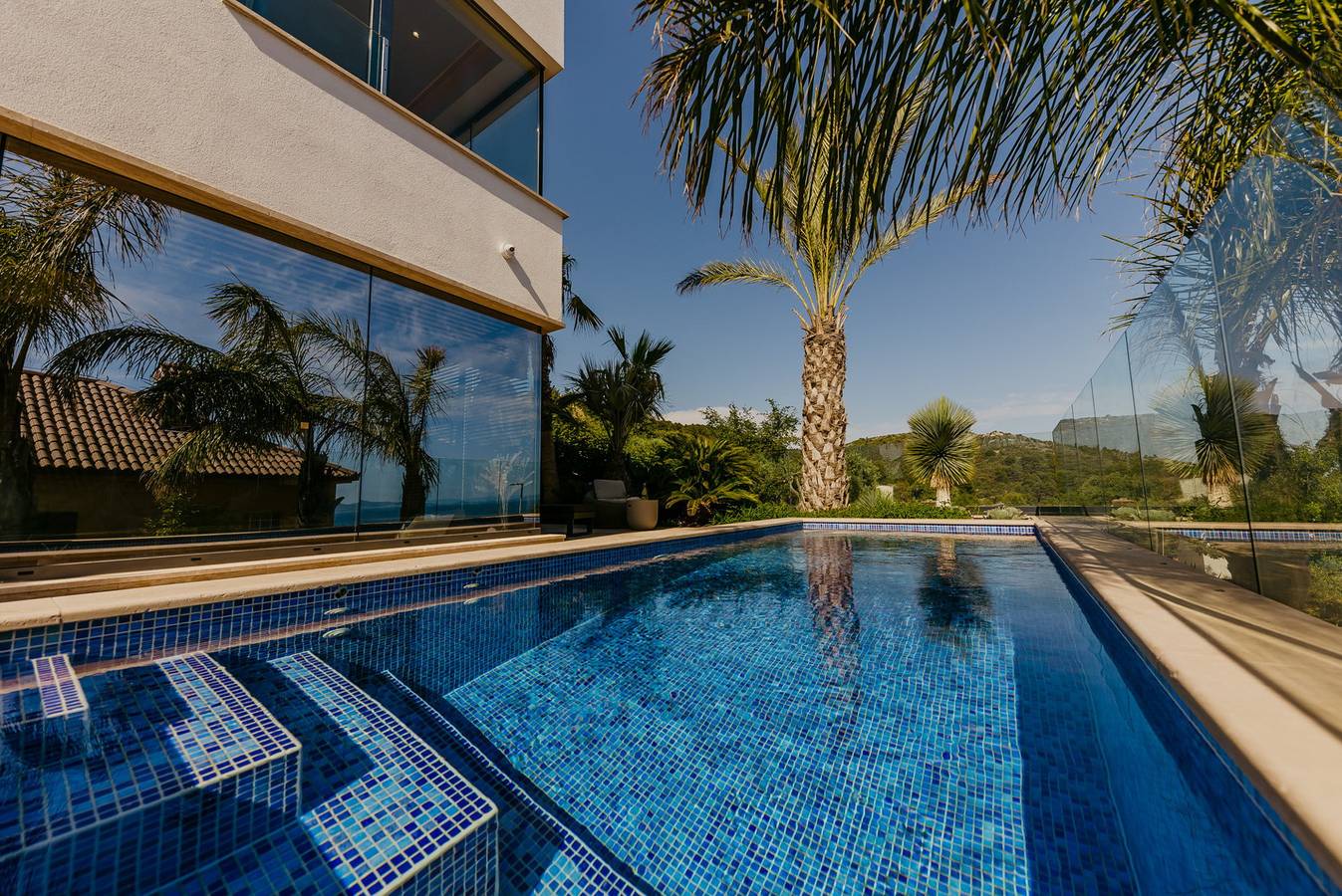 Villa Black & Gold with Pool in Okrug Gornji, Ciovo