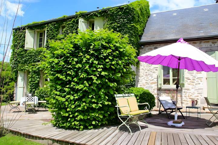 Casa rural 'Chambre À L'étage' con vistas al lago y Wi-Fi in Región de Guéret