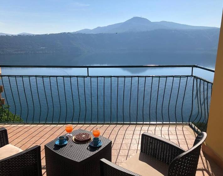 Appartamento per 6 persone, con Balcone e Terrazza nonché Vista lago e Panorama a Castel Gandolfo