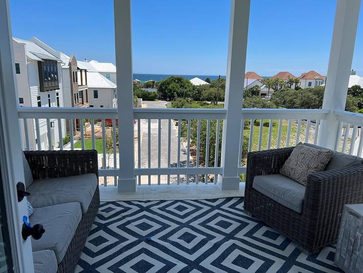 Vacation house for 8 people, with balcony and yard in Florida-30A