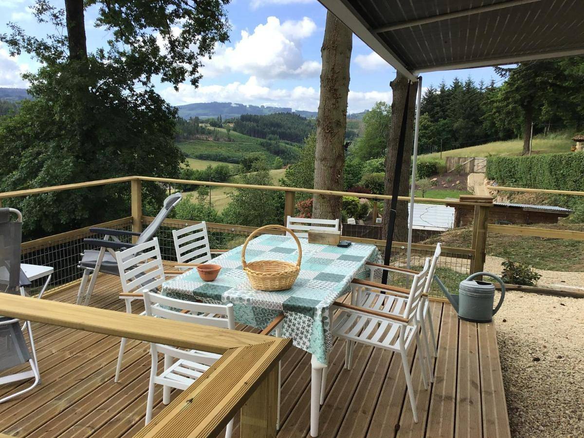 Gezellige luxe caravan met zwembad in zuid- Bourgogne in Anglure-sous-Dun, Région de Charolles