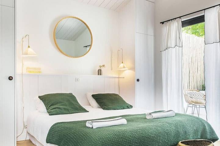 Beautiful 4-star villa with a heated pool—near the beach in La Couarde-sur-Mer, Ile de Re
