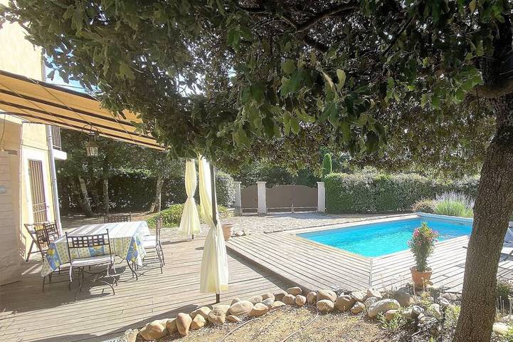 Ferienhaus für 6 Personen, mit Terrasse und Garten in Ménerbes