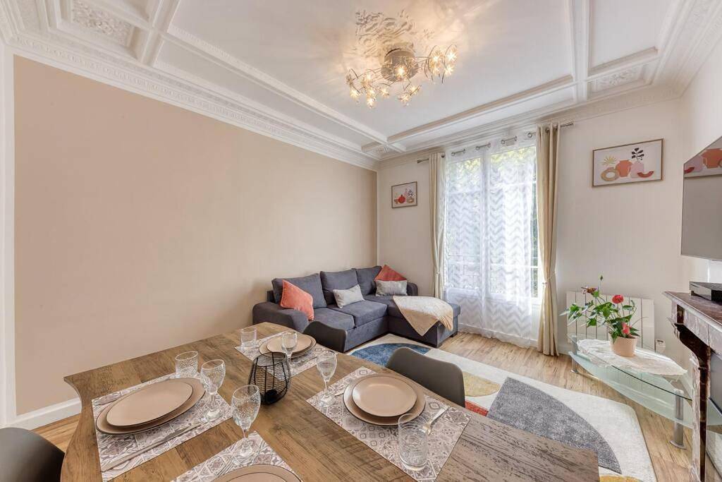 Appartement entier, Centre de Paris à 10min, gare à 2 min à pieds, Parking privé gratuit in Choisy-le-Roi, Val-de-Marne