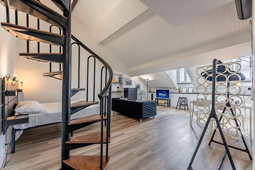 Apartamento entero, [Palacio Histórico Dúplex] Cruceros 2 min • A/C in Savona (City), Savona