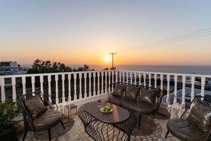 Holiday rental for 6 people, with ocean view and balcony in Oia