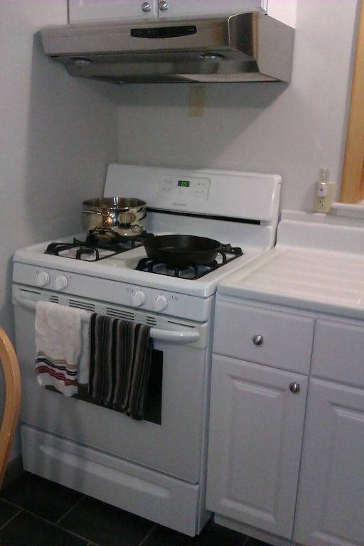 Ganze Wohnung, Neue Wohnung,ruhige lage,baume,Nur Wenige Minuten Zum Hafen Und in die Innenstad in Eastport, Washington County (Maine)