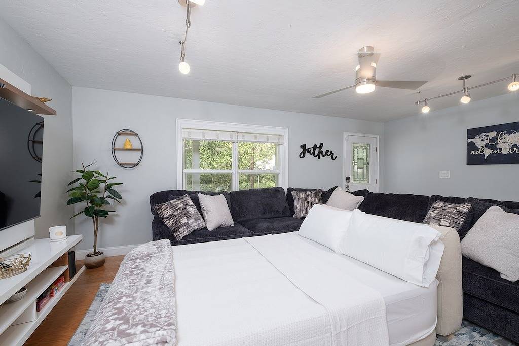 Gainesville Style - King and Queen 2B/2B walk to Uf in Gainesville, Alachua County