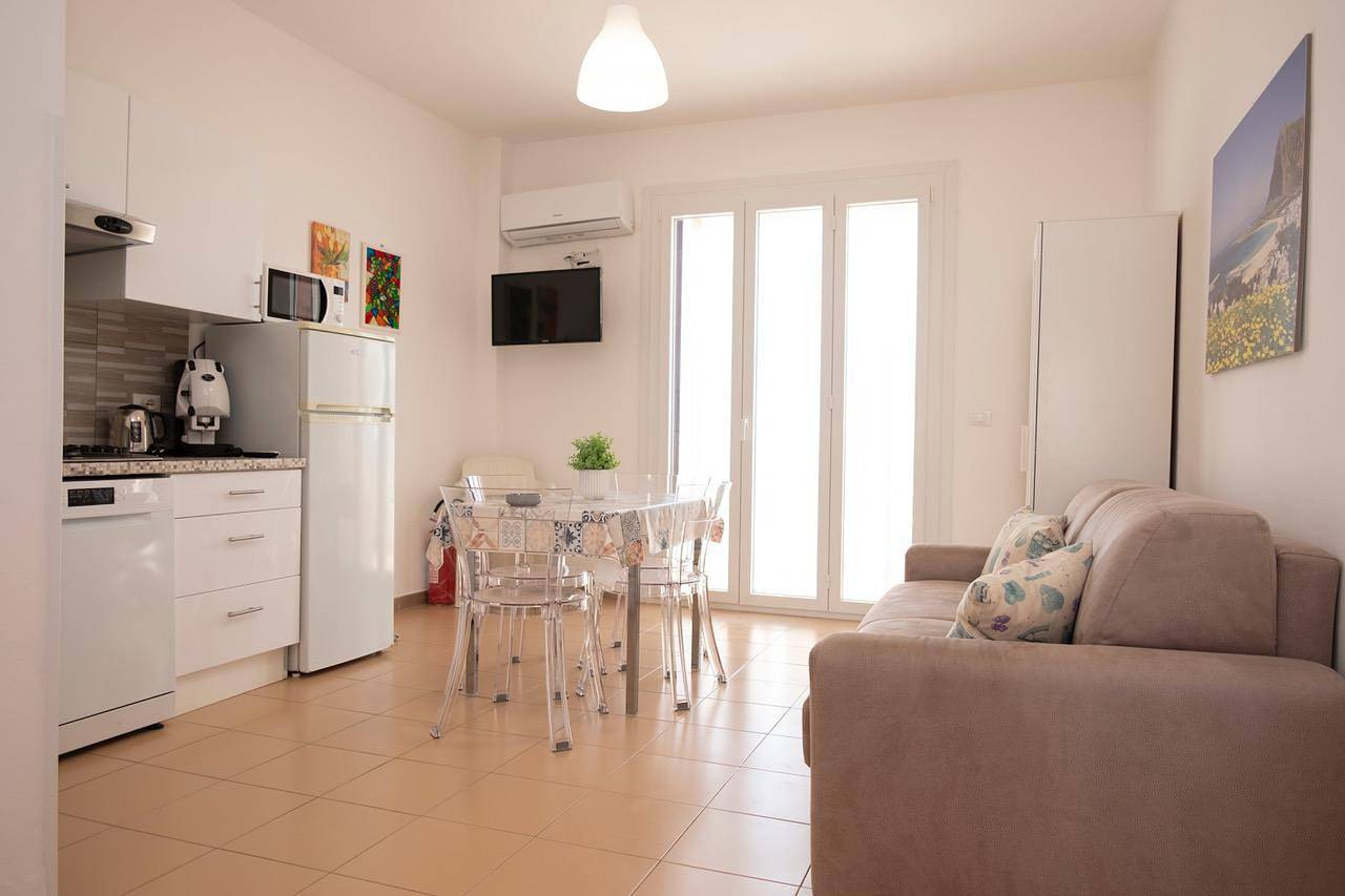 Ganze Wohnung, Ferienwohnung für 5 Personen mit Balkon/Terrasse in San Vito Lo Capo, Trapani Provinz