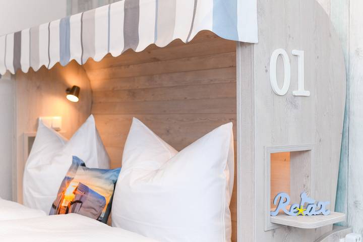 Ferienwohnung für 4 Personen, mit Garten und Terrasse, kinderfreundlich in Bensersiel - 3