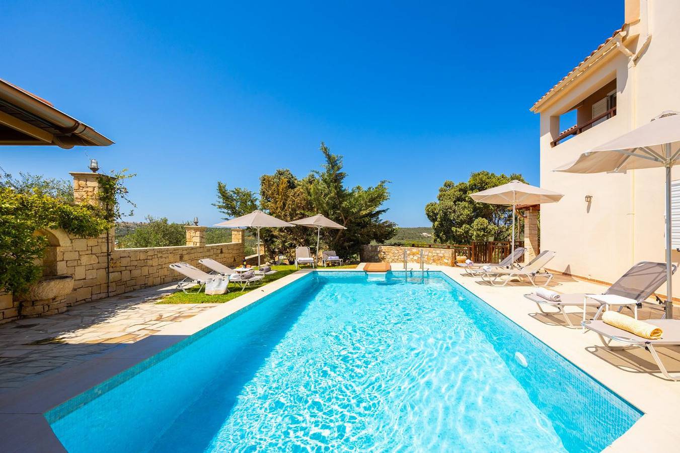 Villa für 8 Personen mit Terrasse in Rethymno und Umgebung
