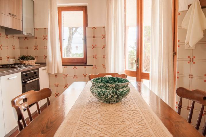 Location de vacances pour 8 personnes, avec terrasse et jardin, animaux acceptés à Pittulongu - 4