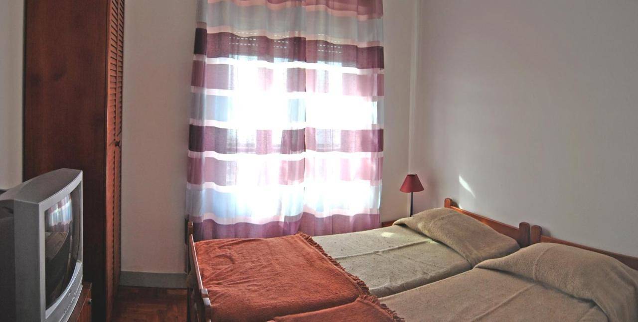 Tagus Host - 40308Al- 44211Al in Santarém, Rio Tejo