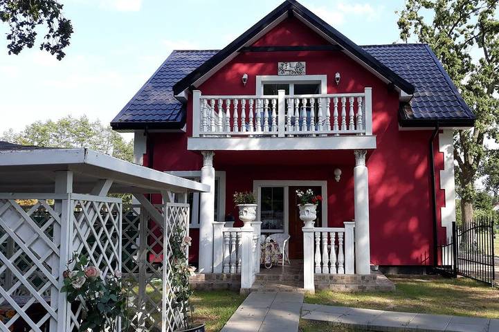 Ferienhaus für 10 Personen, mit Balkon und Garten