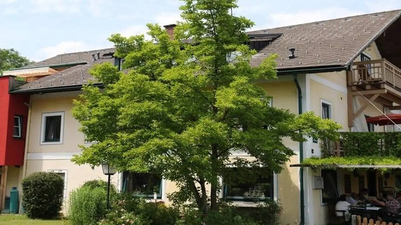 Einzelzimmer für 1 Person (12 m²) in Nußdorf Am Attersee in Attersee, Attergau