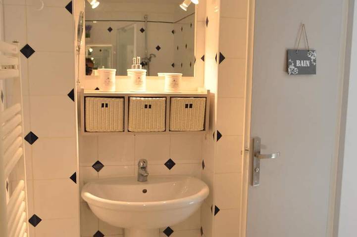 Gîte pour 4 personnes, avec jardin à Rochefort-du-Gard - 4