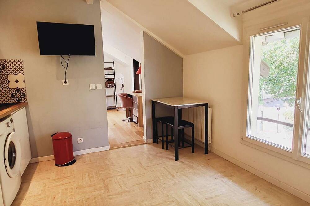 Appartement entier, Découvrez notre studio confortable, niché dans un quartier calme à 20 minutes de Paris. in Le Plessis-Robinson, Hauts-de-Seine