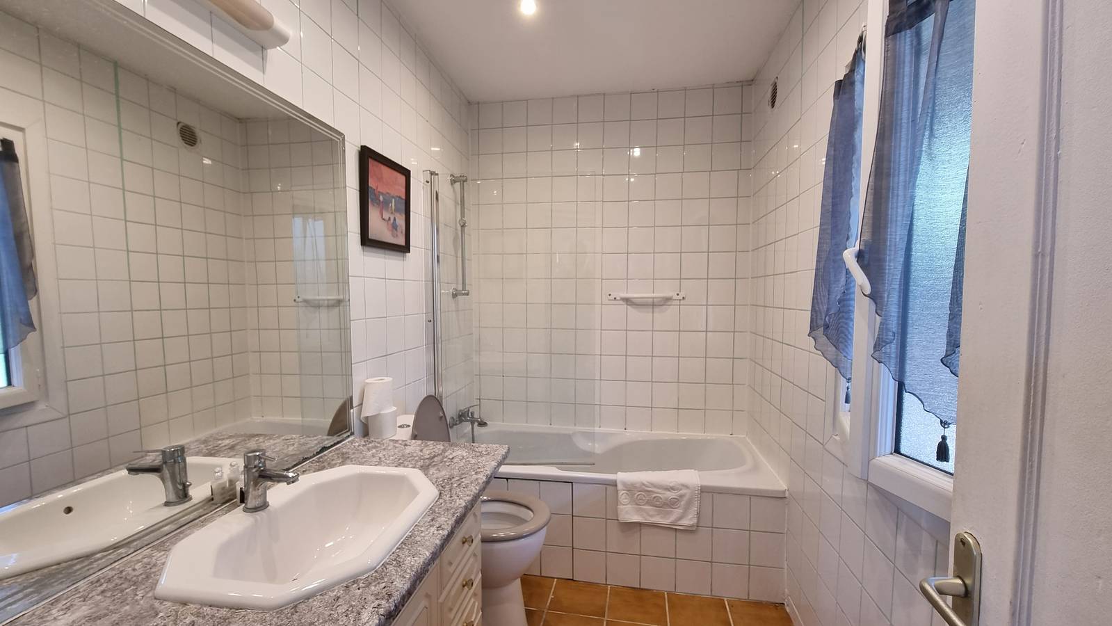 Gîte pour 4 personnes avec piscine in Saint-Just-Luzac, Côte de Beauté