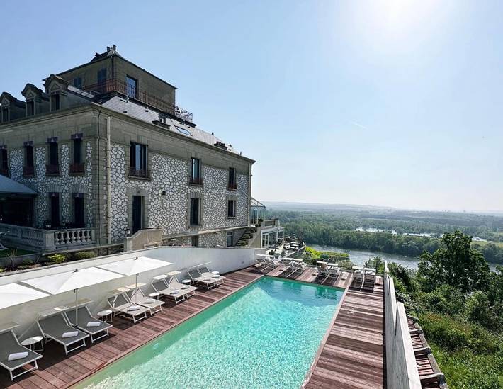 Hôtel pour 2 personnes, avec Balcon et Jacuzzi ainsi que Terrasse et Jardin