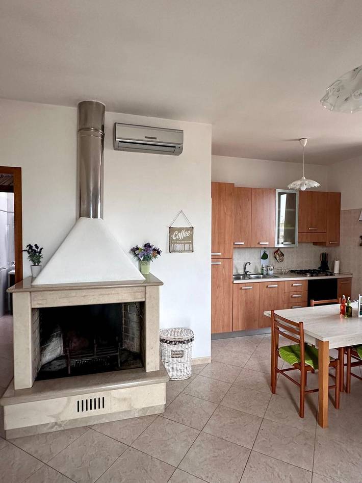 Le Crapare Apartment with Balcony and Air Conditioning