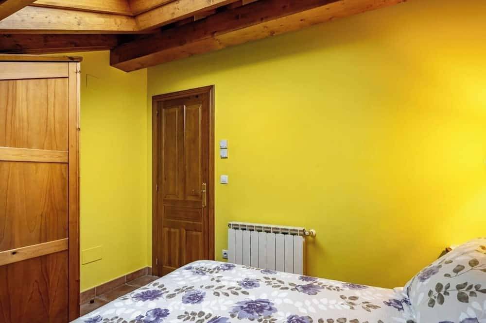 Entire apartment, Rural Apartments La Viña (Apartment number 8) in Cangas de Onís, Asturias Province