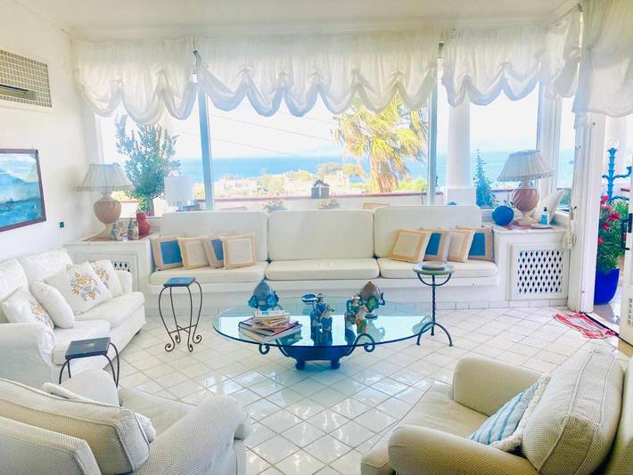 Ferienwohnung für 2 Personen, mit Balkon und Terrasse sowie Whirlpool in Capri - 3