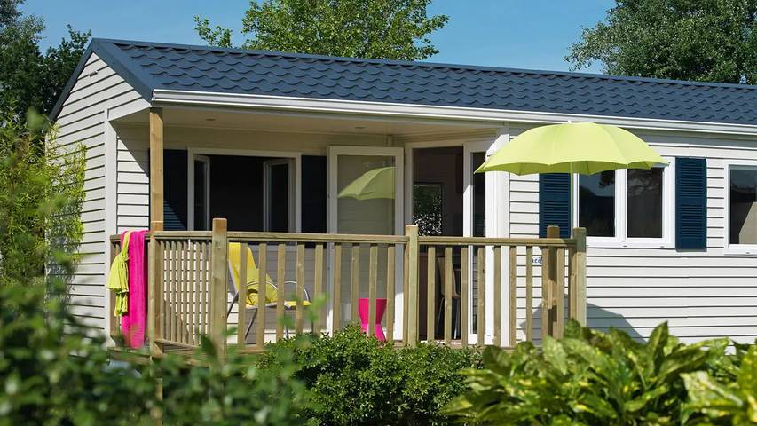 Chalet für 4 Personen, mit Balkon und Terrasse sowie Garten in Pelzerhaken