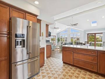 Vacation Rental for 14 Guests in Sea Colony, Bethany Beach, Picture 1