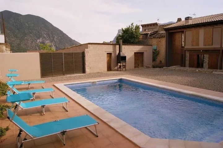 Casa rural para 5 personas, con jardín además de piscina y vistas - 1