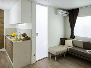 Static Caravan for 5 People in Pietra Ligure Municipality, Liguria, Photo 4