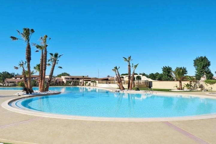 Village vacances pour 6 personnes, avec jacuzzi ainsi que piscine et jardin, animaux acceptés dans le Sud de la France - 2