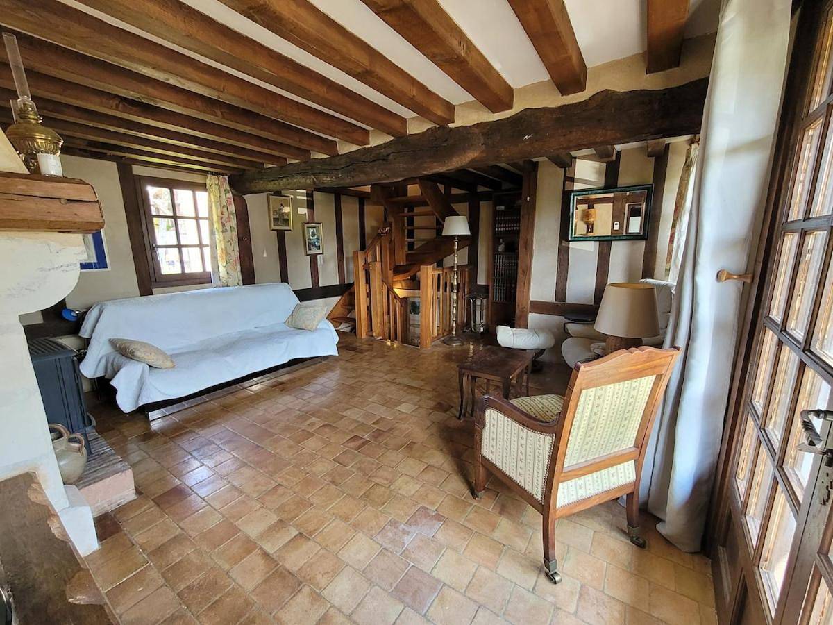 Authentique Maison Normande de village in Cormeilles, Région de Bernay